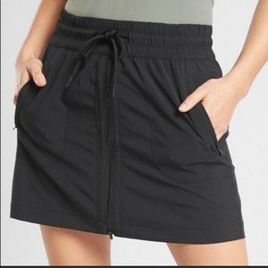 Athleta Expedition Skirt With Shorts Black Size 8